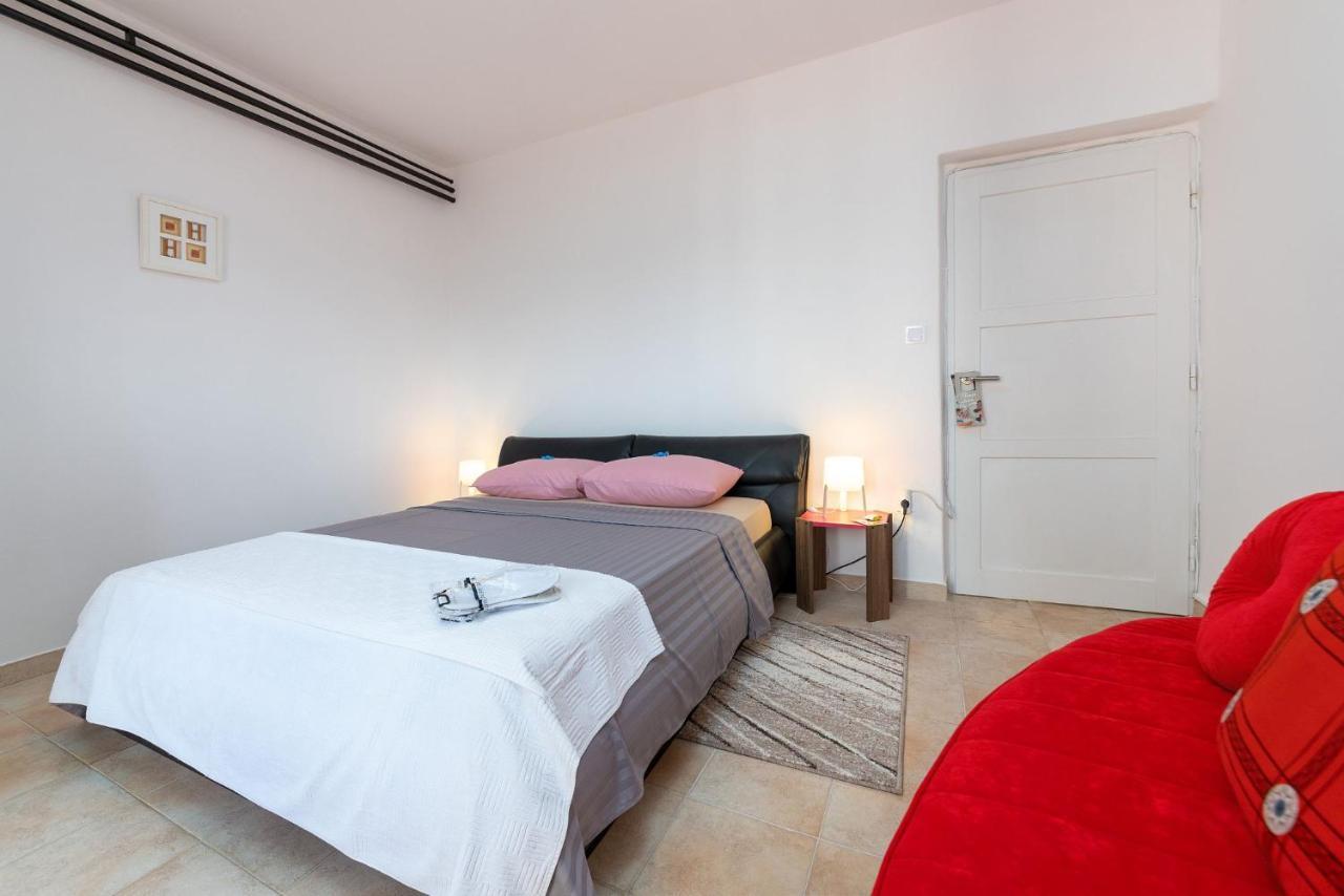 Apartments Pilicari (Adults Only) روفينج المظهر الخارجي الصورة